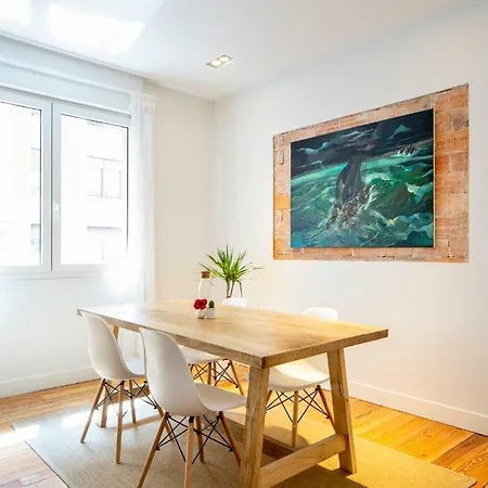Great Location & 130m2! Guggenheim & Parking Apartment *